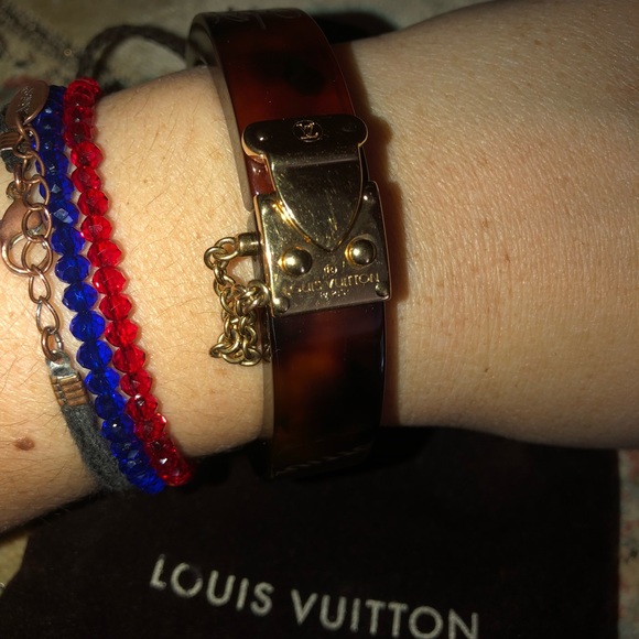 1 HR sale!!Louis Vuitton lockit bangle - Picture 3 of 8